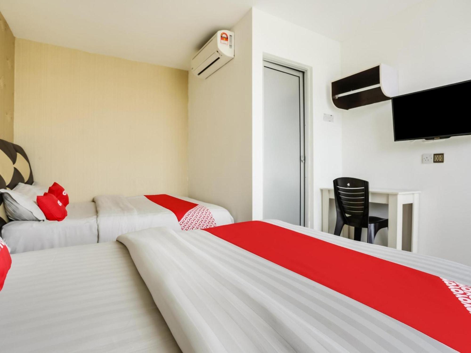 Oyo 89583 Grove Hotel Kajang Esterno foto