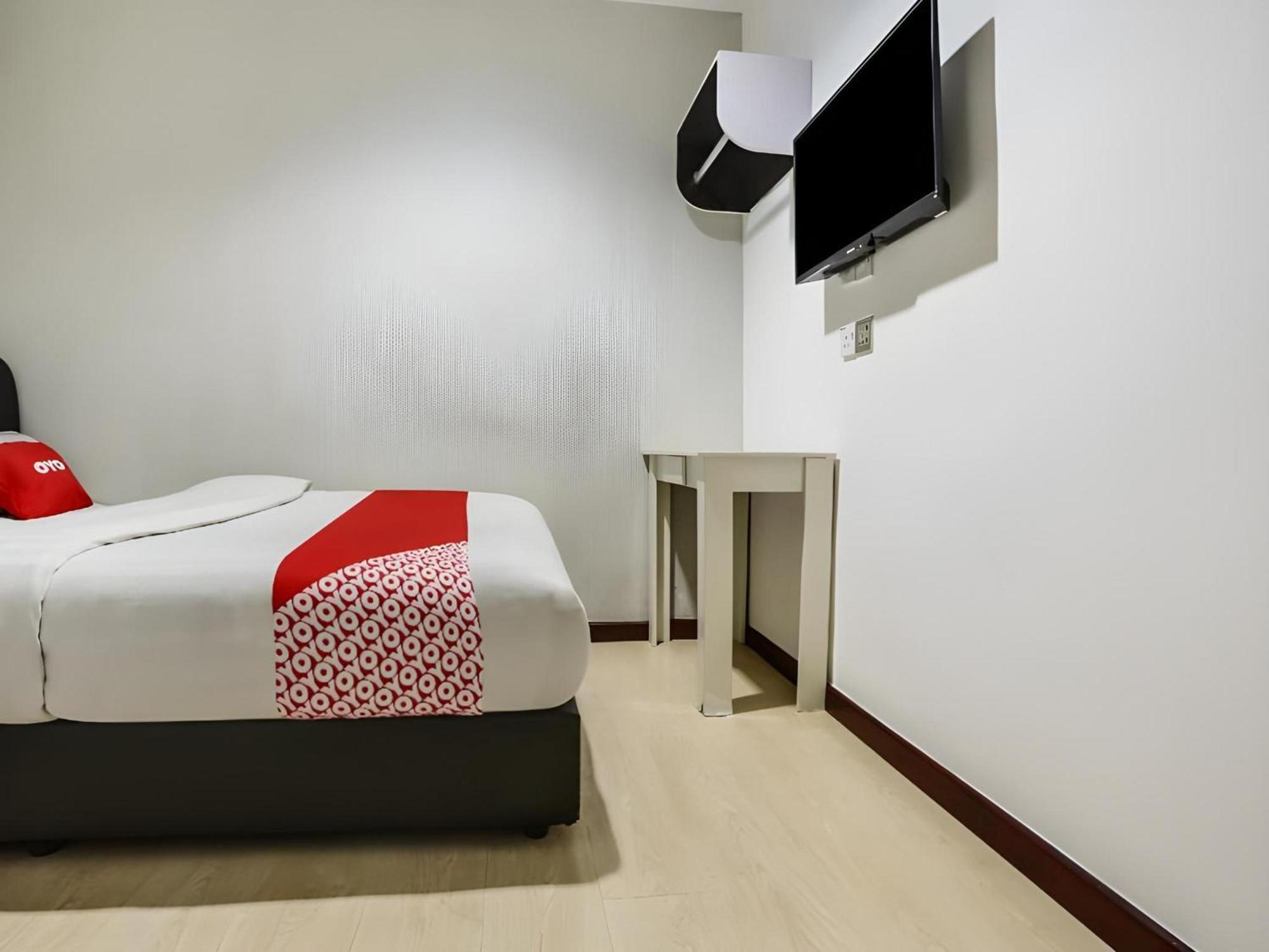Oyo 89583 Grove Hotel Kajang Esterno foto