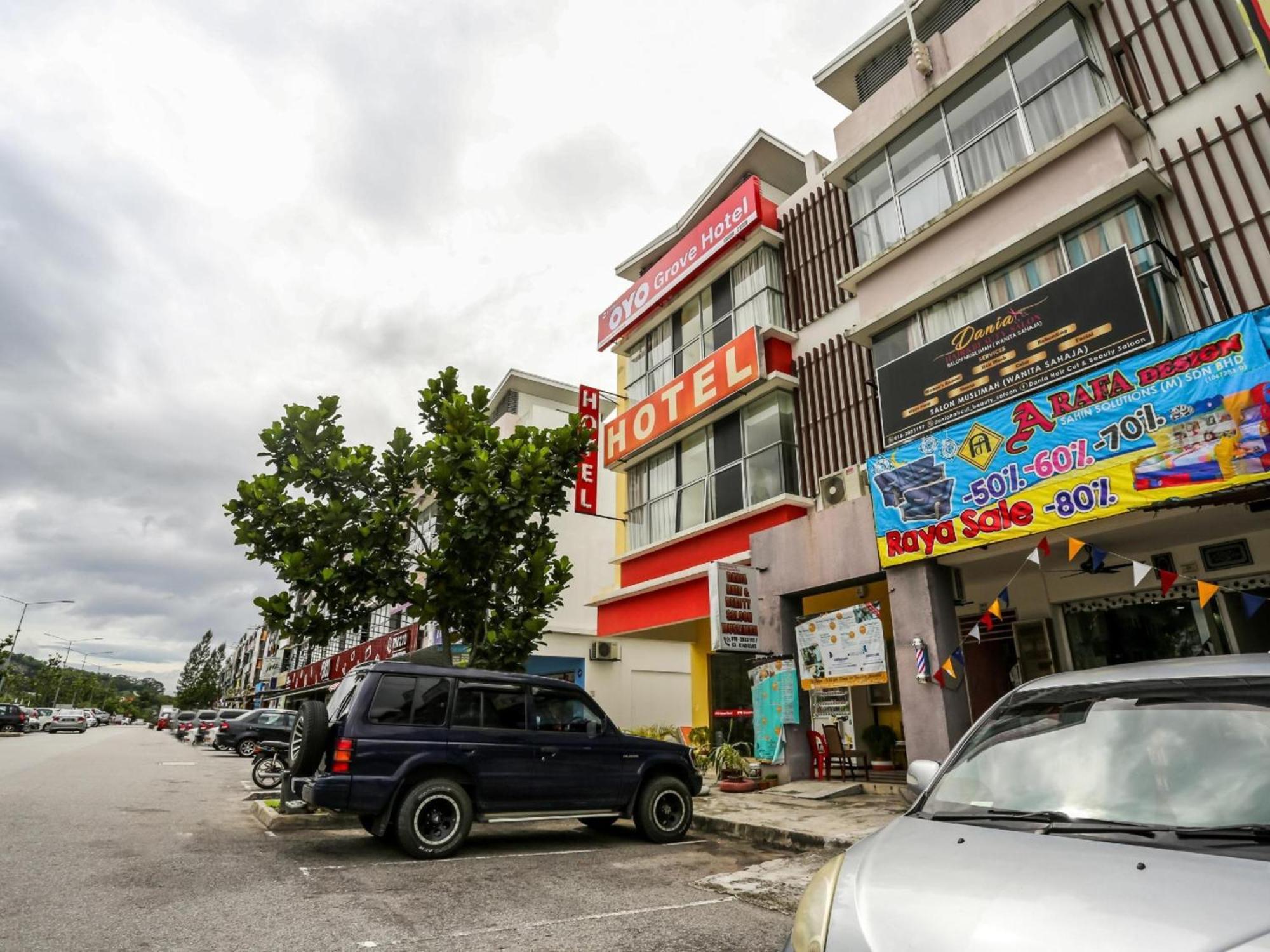 Oyo 89583 Grove Hotel Kajang Esterno foto