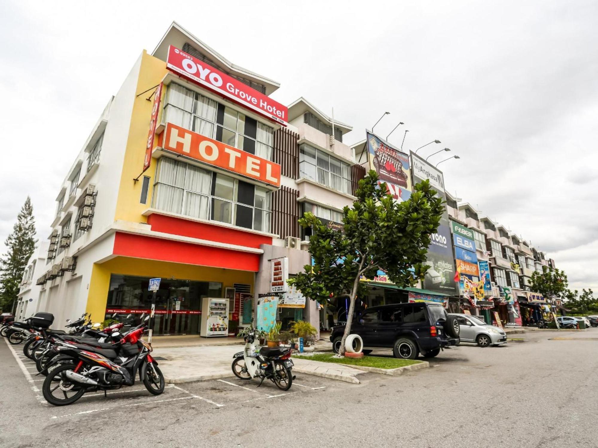 Oyo 89583 Grove Hotel Kajang Esterno foto